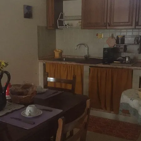 Casa Delle Rondini לינה וארוחת בוקר 3*