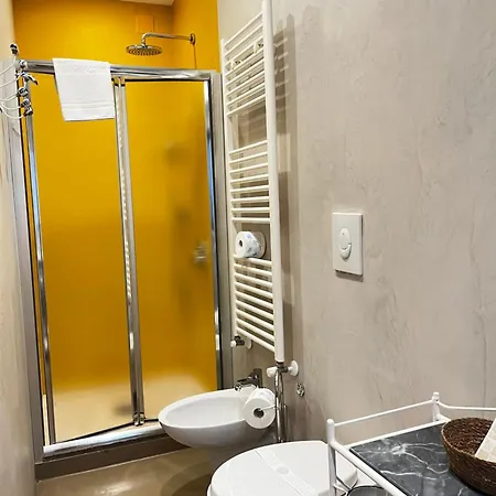 לינה וארוחת בוקר Casa Delle Rondini 3*