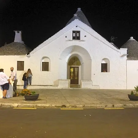 לינה וארוחת בוקר Casa Delle Rondini אלברובלו
