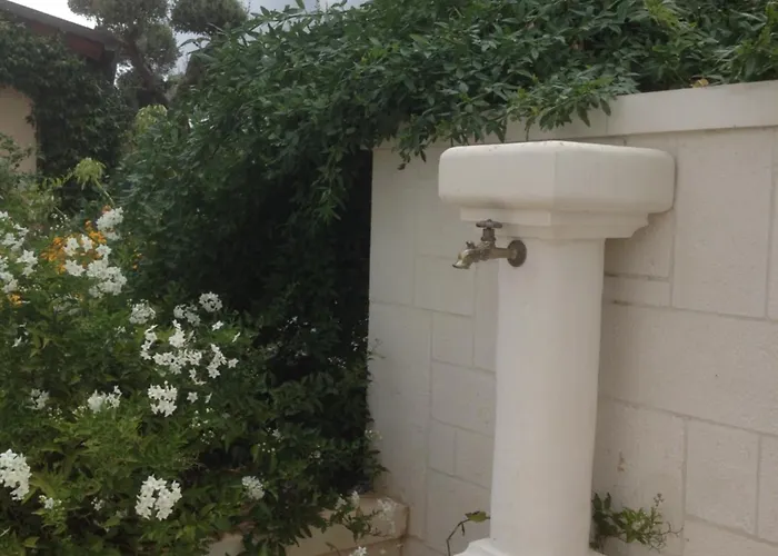 Oda ve Kahvaltı Casa Delle Rondini 3*